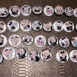 Mikko illustrations pop sockets! Mousse and latte! So super cute! New!